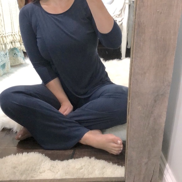 JeyRey size small navy blue ribbed cozy matching pant set - Picture 5 of 9